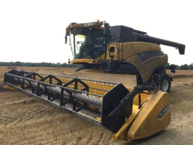 New Holland - CR9080 Elevation - Image 1