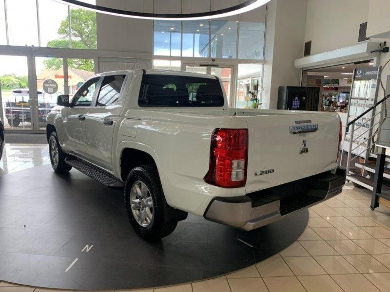 MITSUBISHI - L200 DC 2.4 TITAN - Image 4