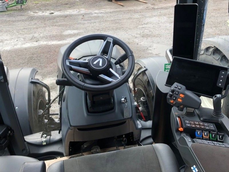 VALTRA - N175V 4WD TRACTOR - Image 7