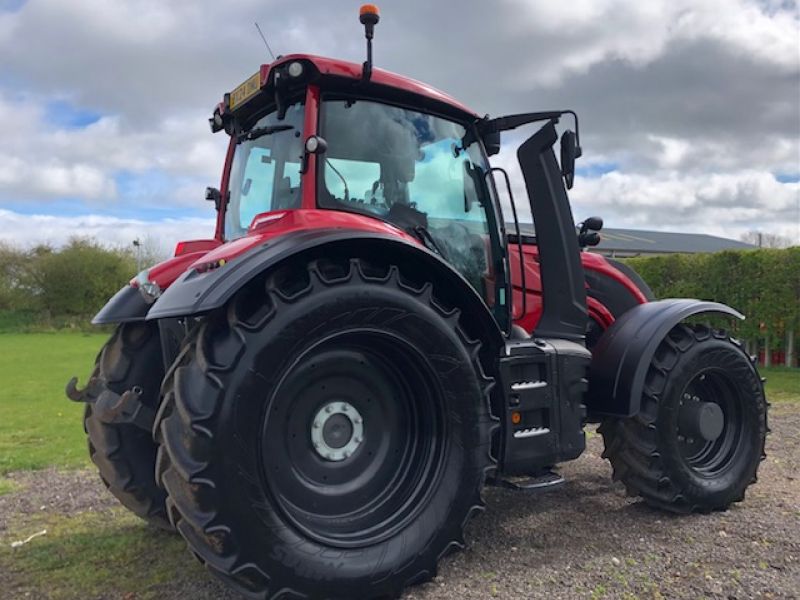 VALTRA - T215A 4WD TRACTOR - Image 3