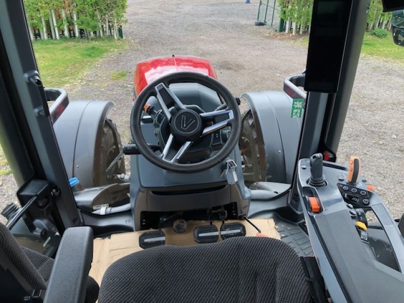 VALTRA - T215A 4WD TRACTOR - Image 8