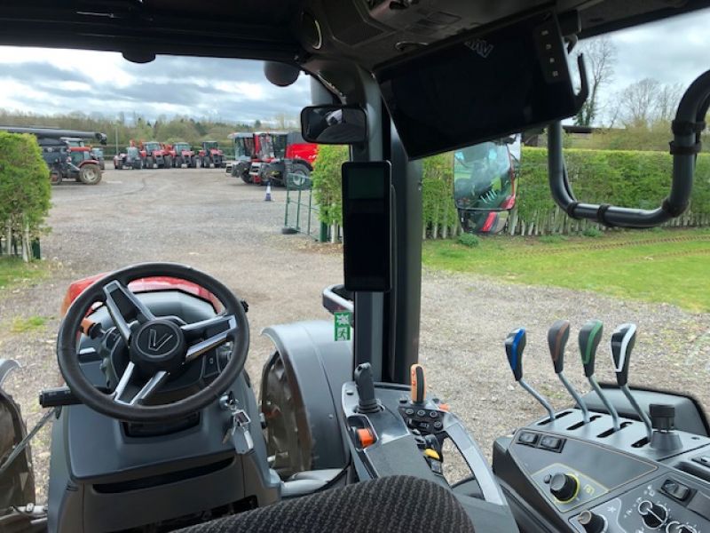 VALTRA - T215A 4WD TRACTOR - Image 7