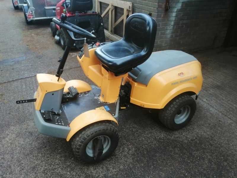 Stiga - Park Residence Ride On - Image 2