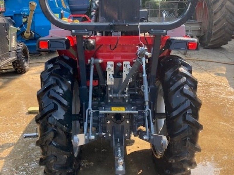 Massey Ferguson - 1740M HP Compact Tractor - Image 4