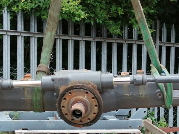 VALTRA - FRONT AXLE - Image 1