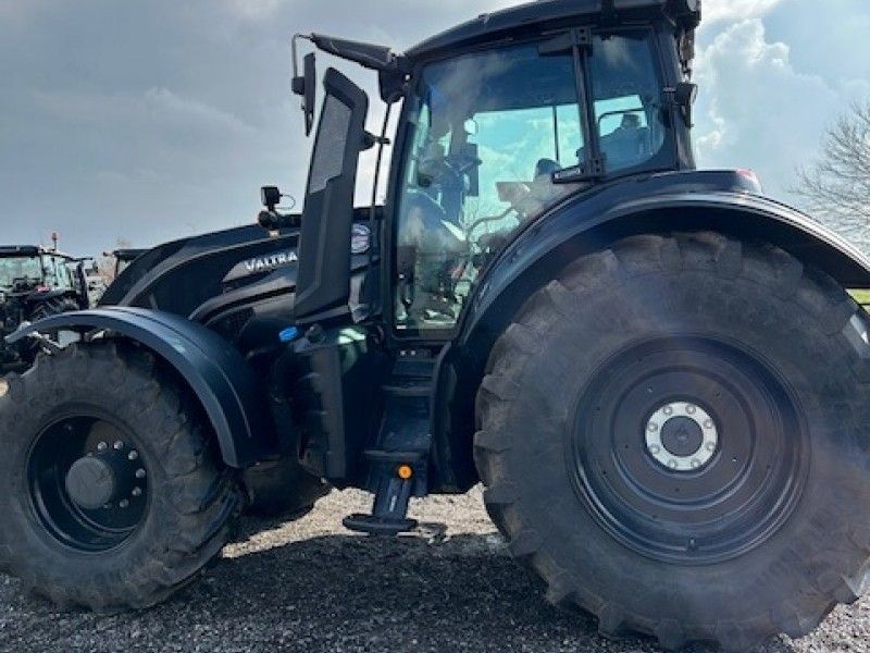 Valtra - T235D 4WD Tractor - Image 3