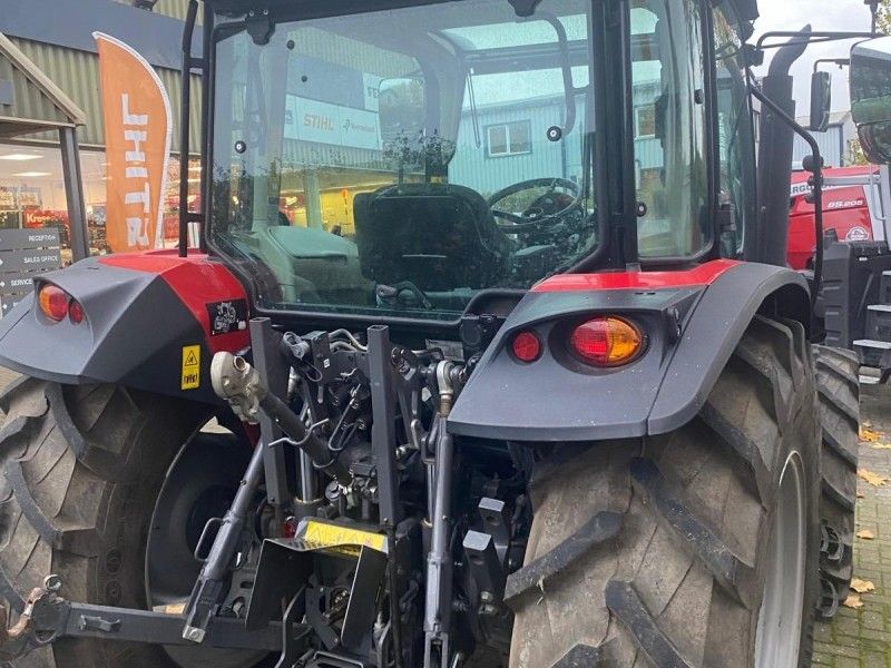 MASSEY FERGUSON - 4709M CAB TRACTOR - Image 4