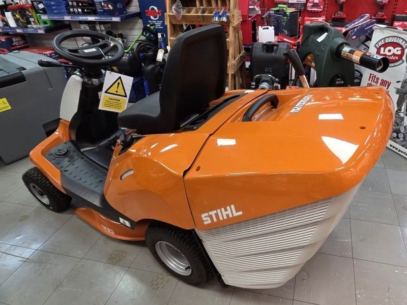 STIHL - 4082 RIDE ON MOWER - Image 3