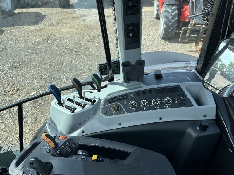 VALTRA - G135A TRACTOR AND LOADER - Image 8