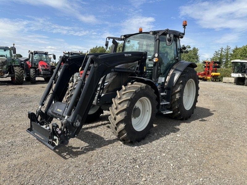 VALTRA - G135A TRACTOR AND LOADER - Image 2