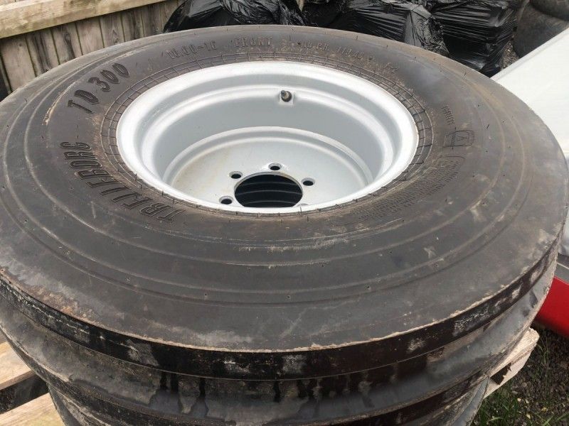 Massey Ferguson - 10.00 16CP 10PR Wheels - Image 3