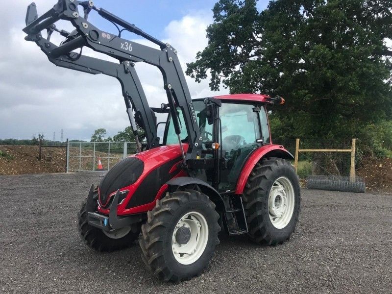 VALTRA - A85 SH 4WD TRACTOR - Image 2