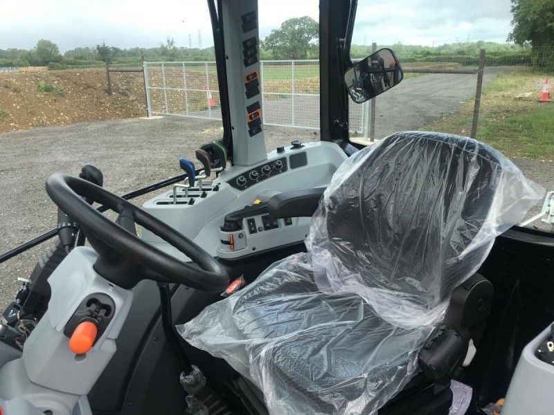 VALTRA - A85 SH 4WD TRACTOR - Image 6