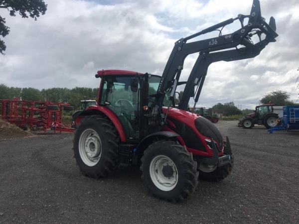 VALTRA - A85 SH 4WD TRACTOR - Image 1