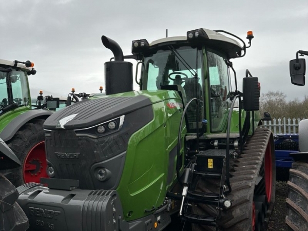 Fendt - 943 MT Tracked Tractor - Image 1