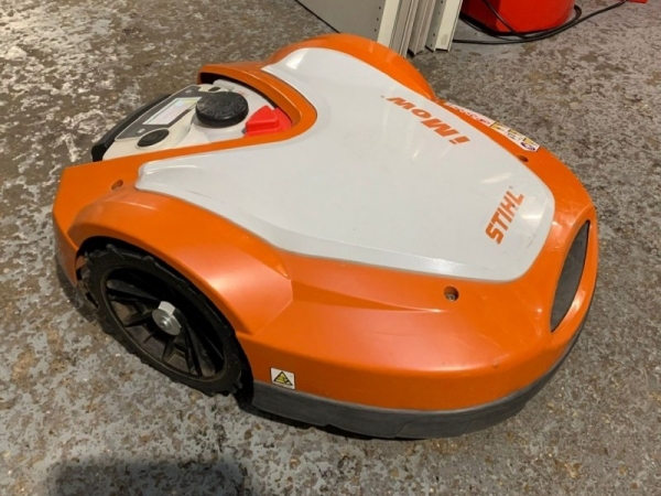 STIHL - RMI632P ROBOTIC MOWER - Image 1