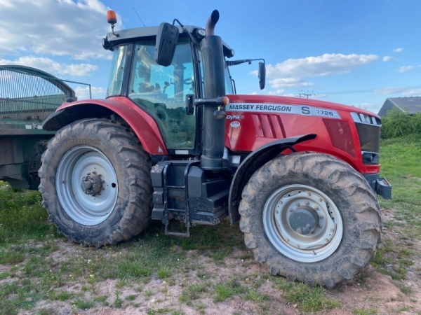 MASSEY FERGUSON - 7726 EFD6 TRACTOR - Image 1