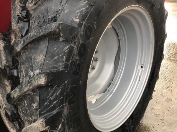 MASSEY FERGUSON - 340 85R24 AND 420 85R34 - Image 1