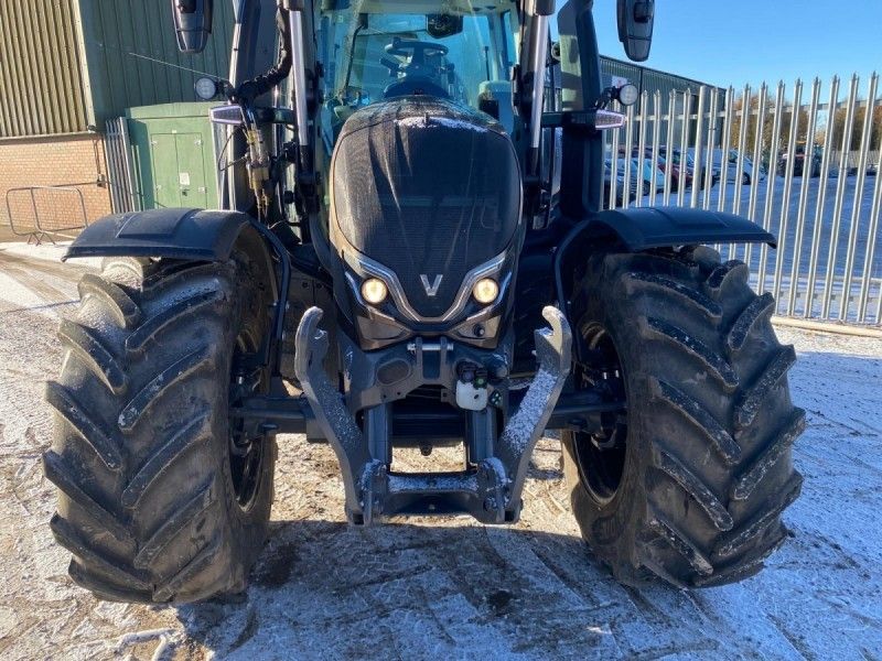 VALTRA - N155EA TRACTOR AND LOADER - Image 3