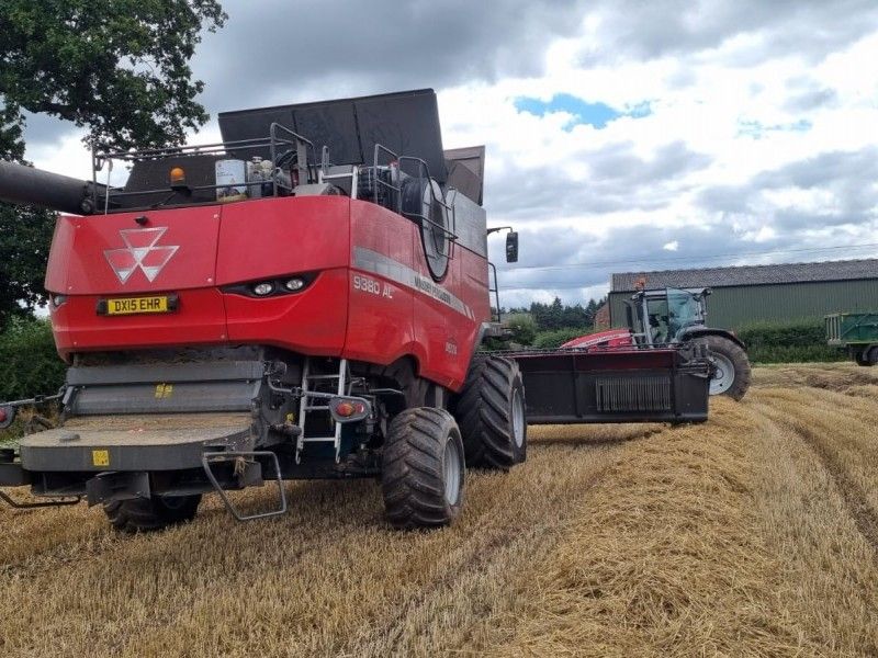 Massey Ferguson - 9380 Combine - Image 3