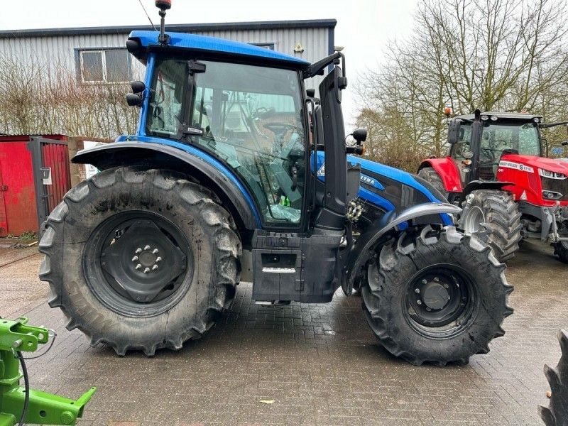 Valtra - G125EA and G5S Loader - Image 2