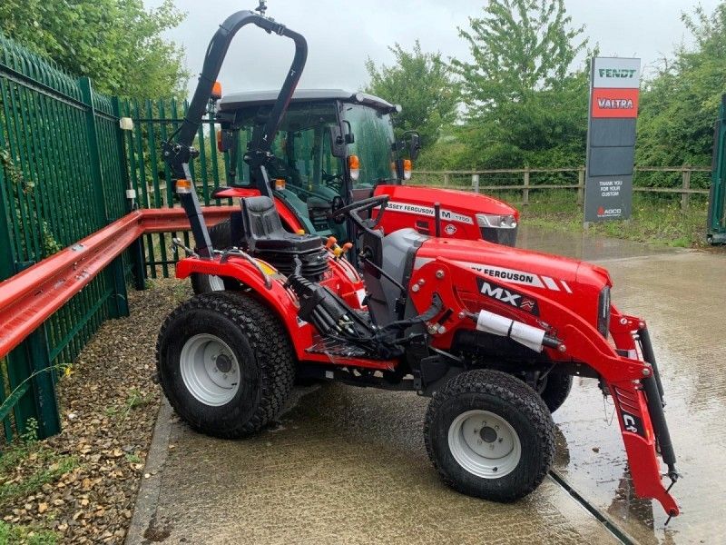 MASSEY FERGUSON - 1525HP COMPACT TRACTOR - Image 1
