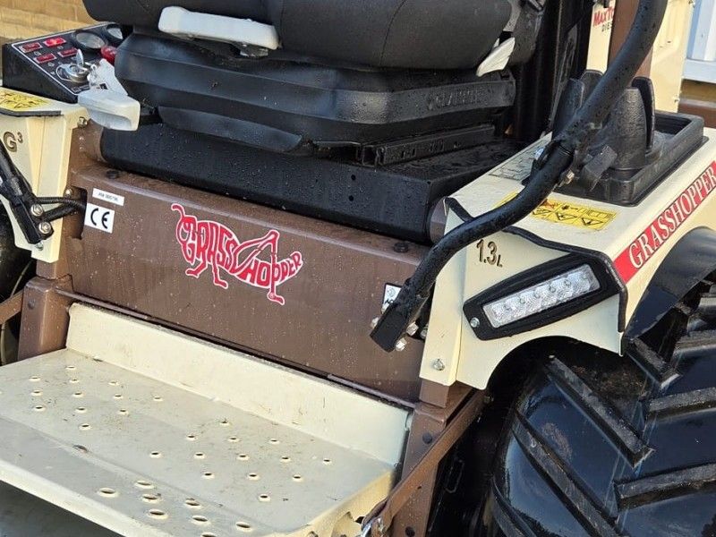 GRASSHOPPER - 900D OUTFRONT MOWER - Image 4
