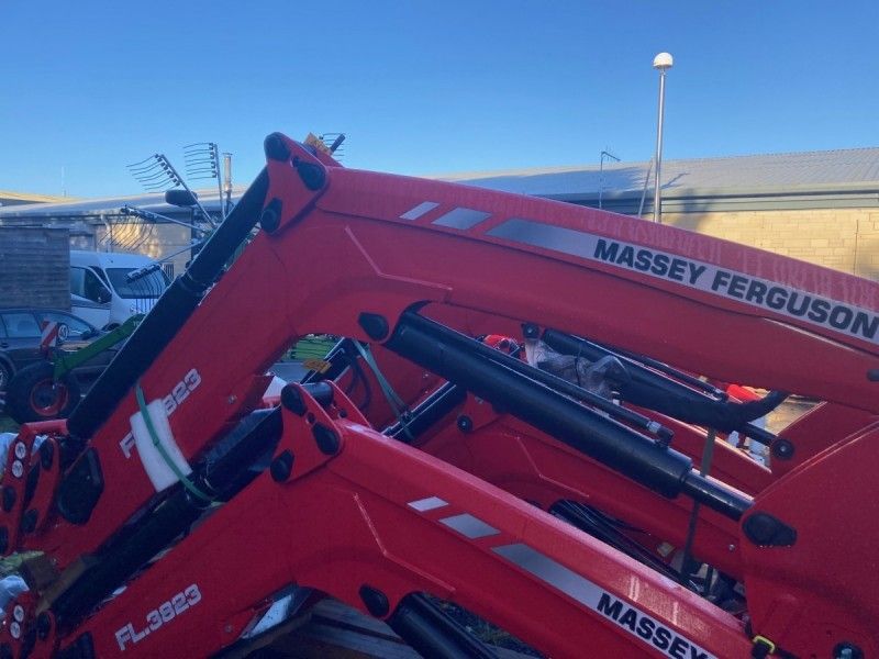 MASSEY FERGUSON - FL.3823 LOADER BEAM - Image 1
