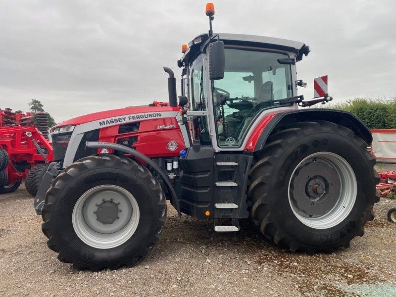 Massey Ferguson - 8S.265 EXD7 Tractor - Image 3