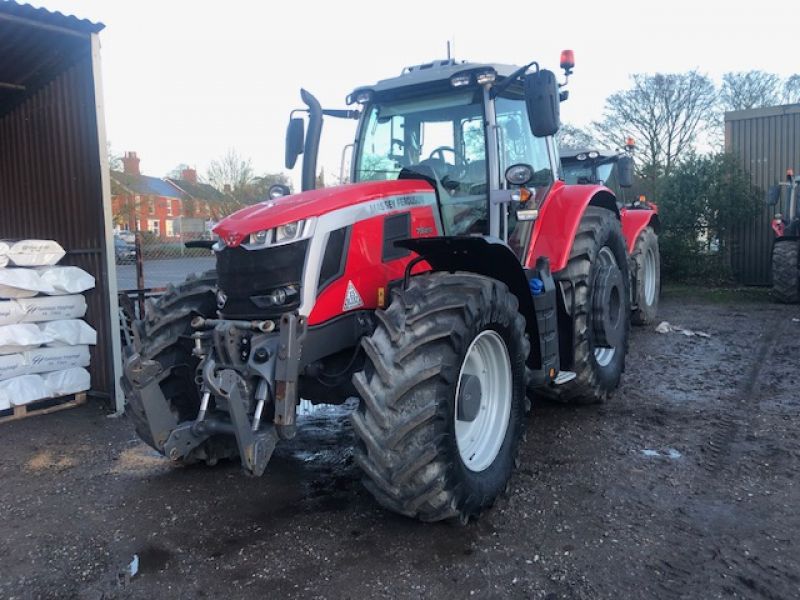 MASSEY FERGUSON - 7S.210 EXDV TRACTOR - Image 2