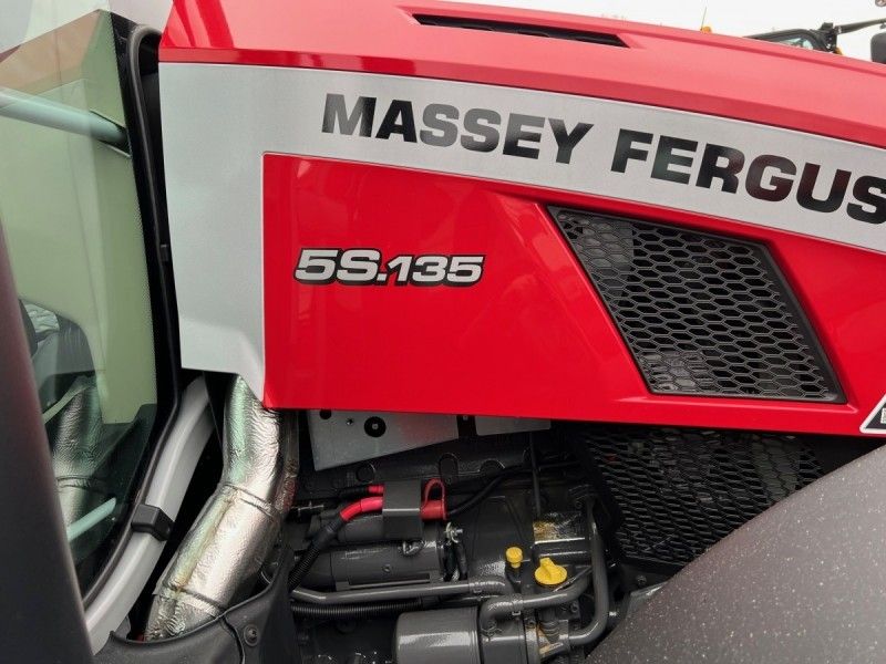 Massey Ferguson - 5S.135 EFD4 Tractor - Image 3