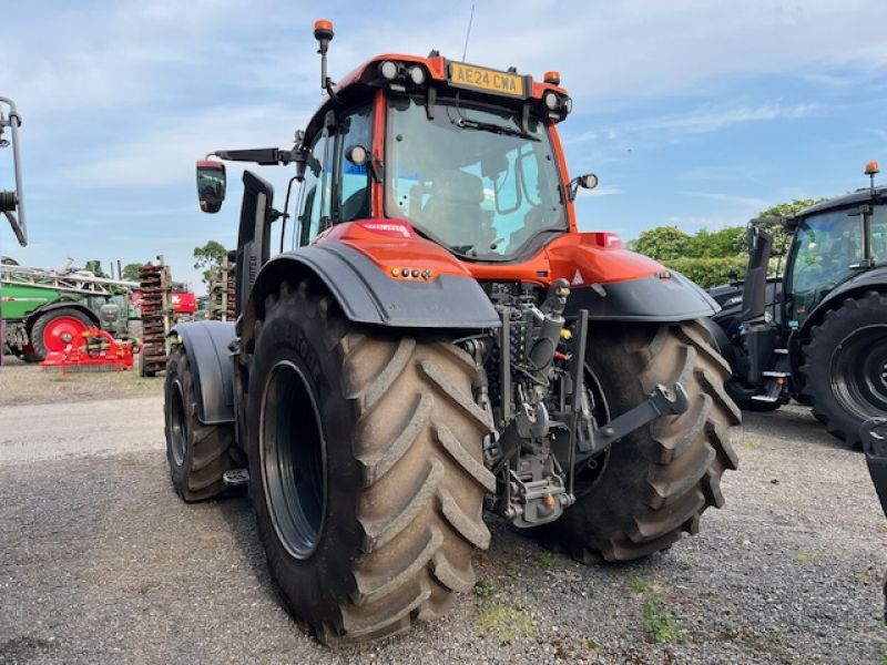 VALTRA - T175V 4WD TRACTOR - Image 3