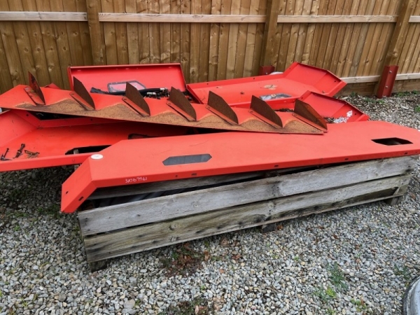 Kuhn - Hopper Cover - Image 1