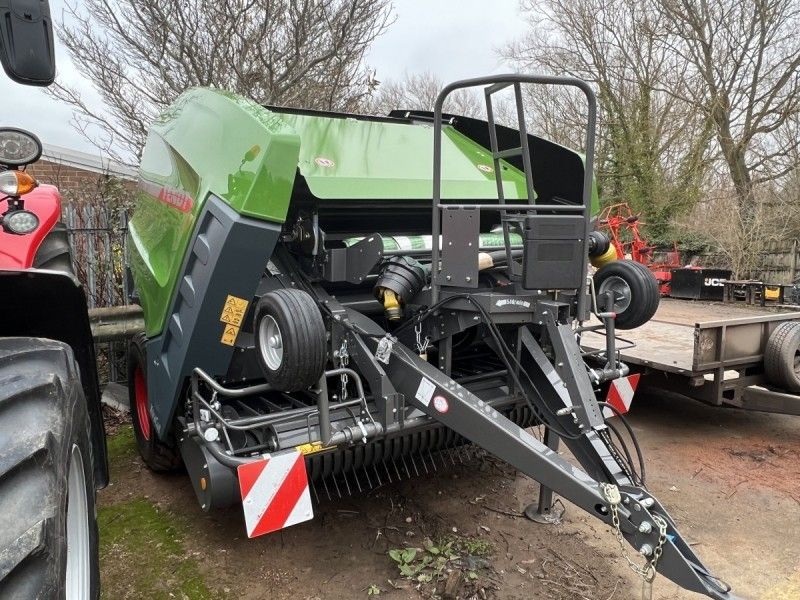 Fendt - Rotana 130F Round Baler - Image 1