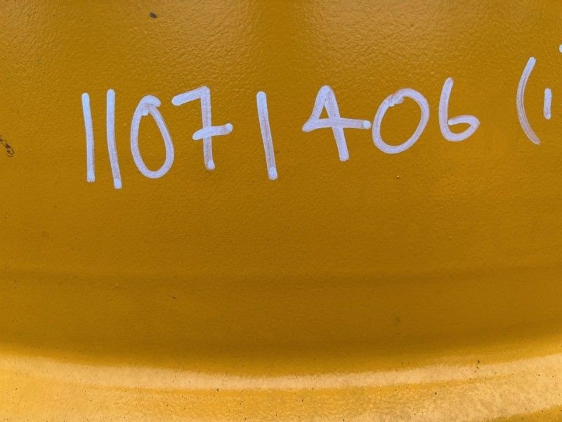 JCB - 4 x Wheel Rims - Image 2