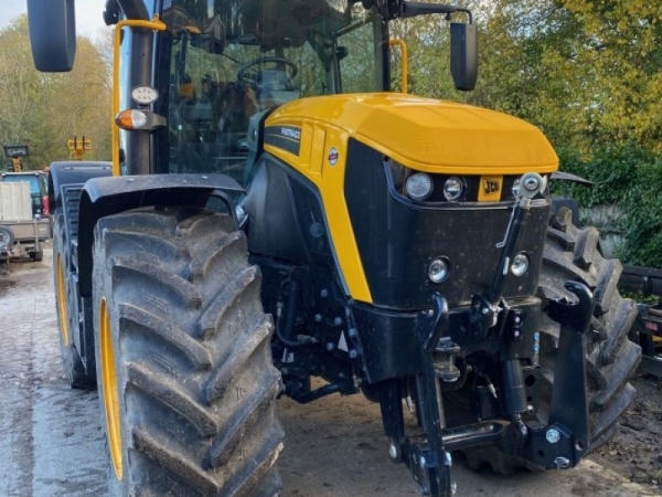JCB - 4220 FASTRAC - Image 1