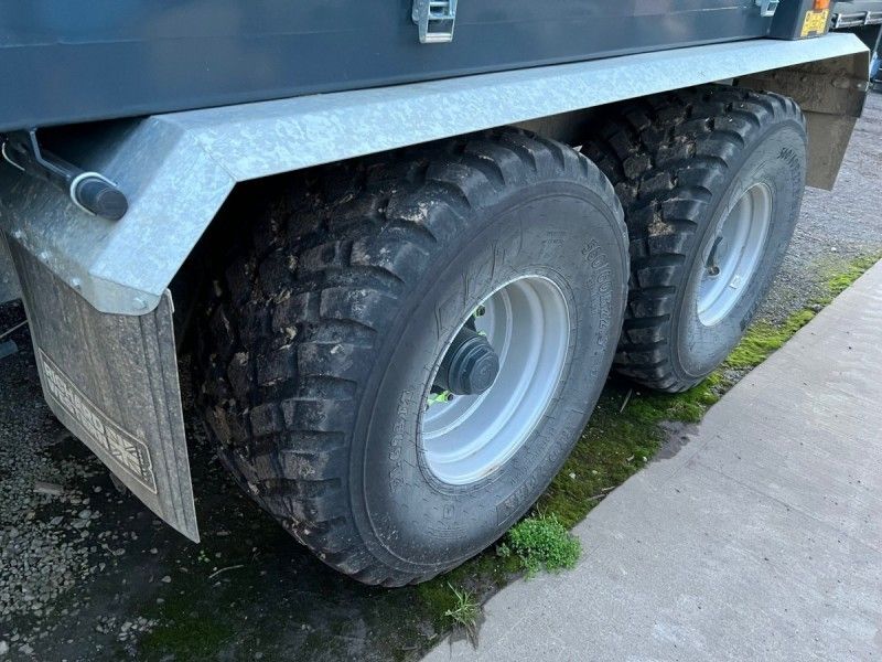 Richard Western - SF18HS Trailer - Image 4