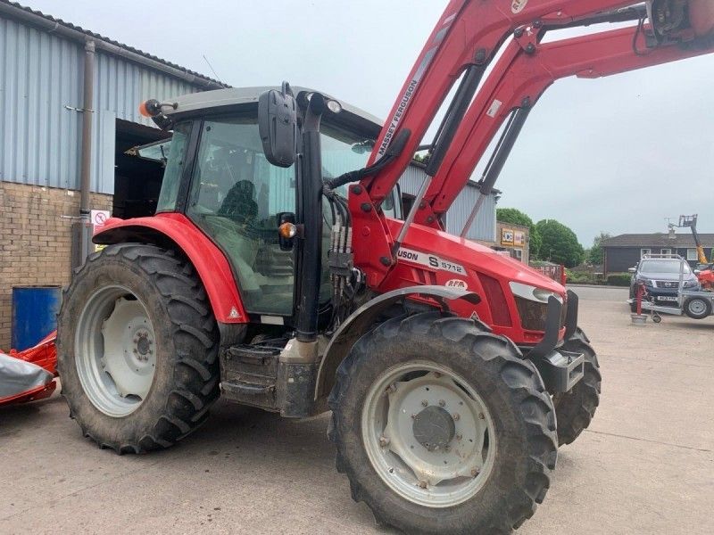 MASSEY FERGUSON - 5712S ESD4 4WD TRACTOR - Image 1