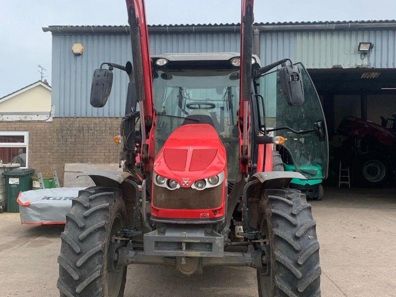 MASSEY FERGUSON - 5712S ESD4 4WD TRACTOR - Image 3