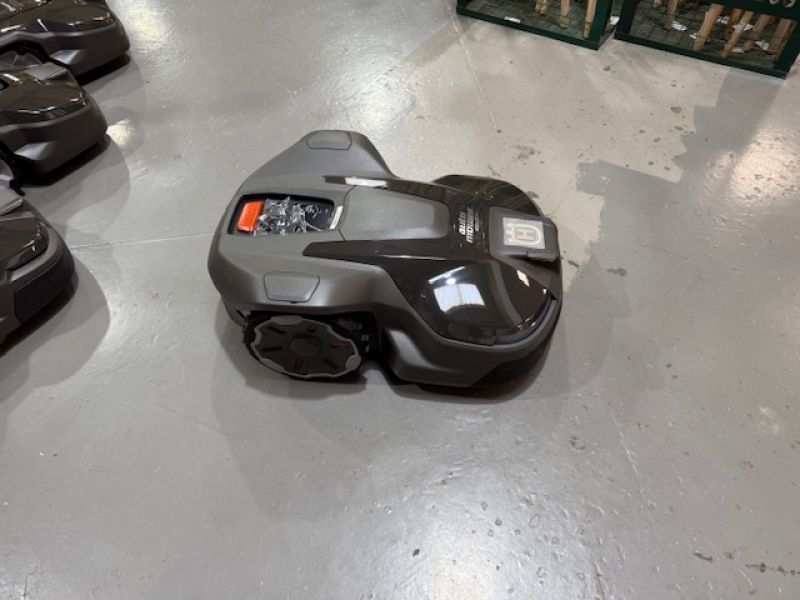 HUSQVARNA - 430X ROBOTIC MOWER - Image 2