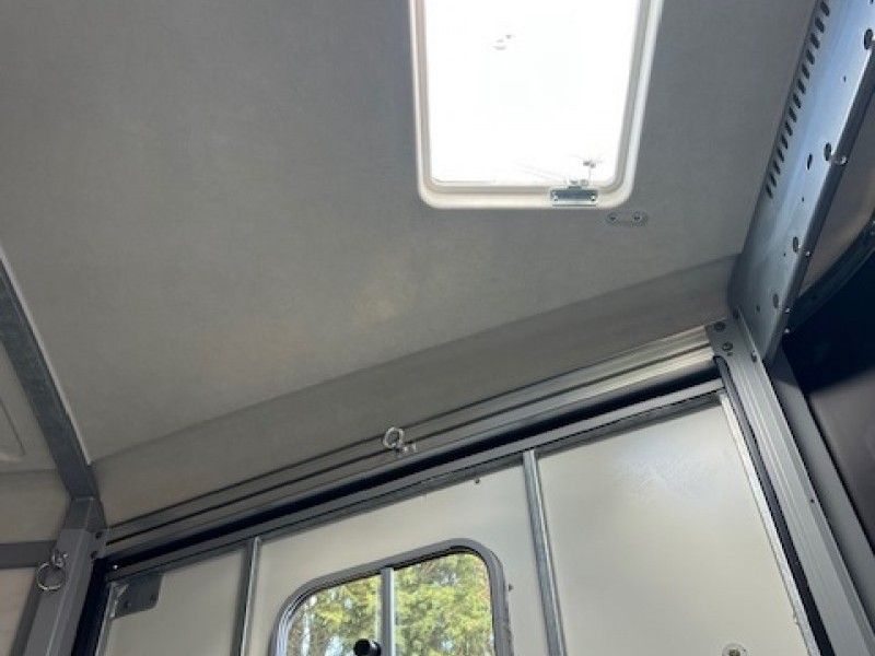 IFOR WILLIAMS - HB511R HORSEBOX - Image 5