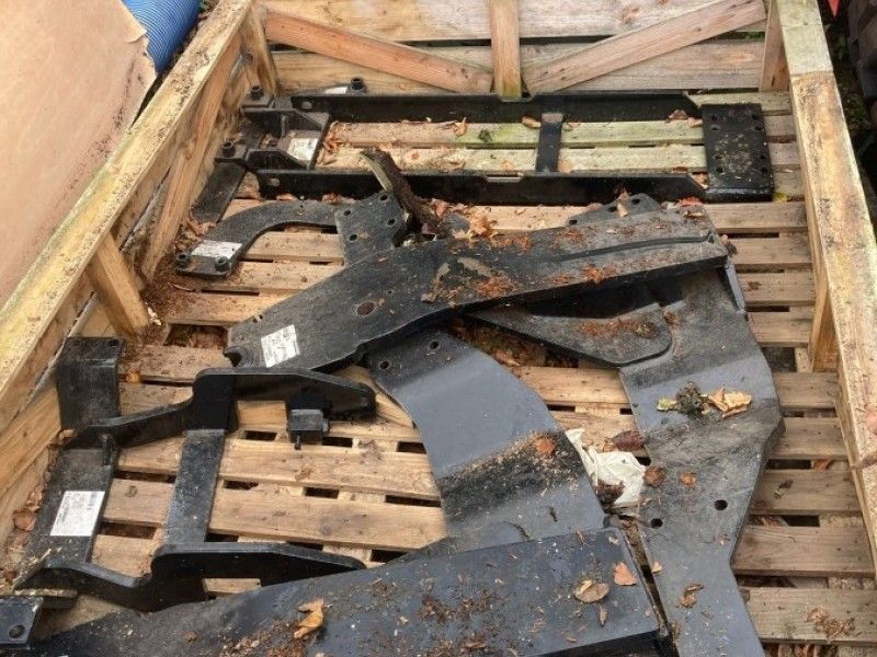 MASSEY FERGUSON - SUBFRAME SET - Image 1