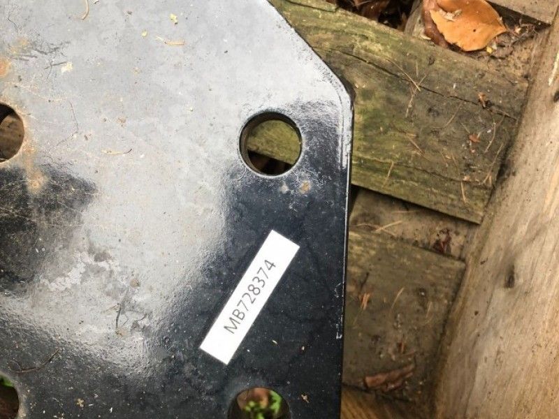 MASSEY FERGUSON - SUBFRAME SET - Image 2