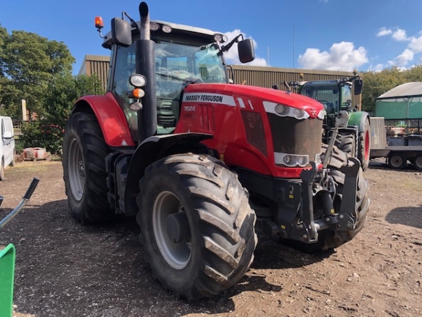 MASSEY FERGUSON - 7624 TRACTOR - Image 1