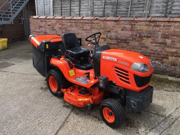 KUBOTA - G26 RIDE ON MOWER - Image 1