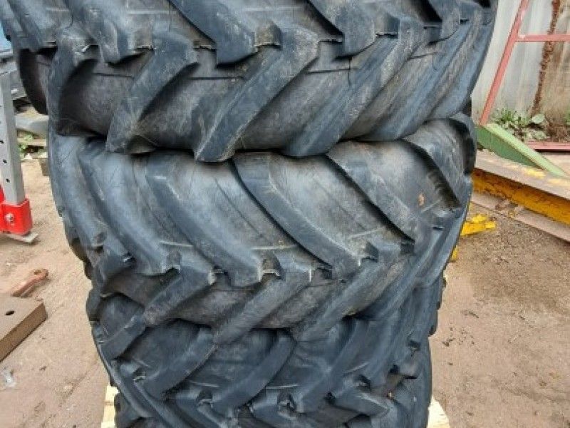 JCB - 380 75R20 TYRE RIMS - Image 1