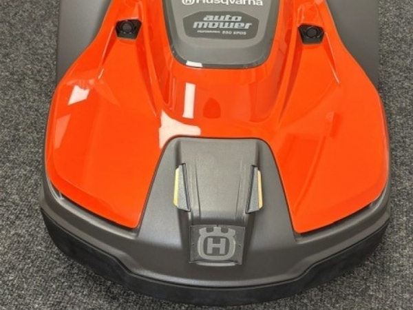 HUSQVARNA - AUTOMOWER 550 ROBOTIC - Image 1