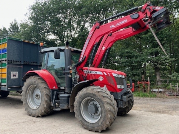 MASSEY FERGUSON - 7718 EFD6 4WD TRACTOR - Image 1