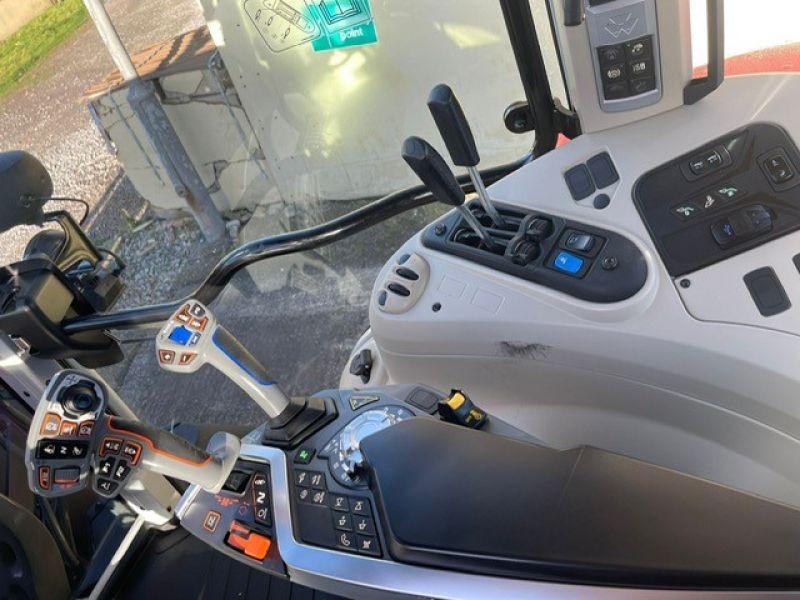 MASSEY FERGUSON - 5S.135 AND FL3819 LOADER - Image 8