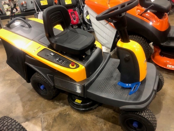 STIGA - SWIFT 372E RIDE ON - Image 1